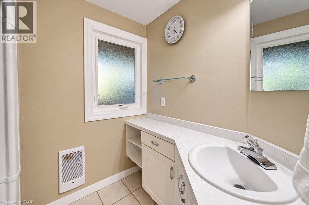 1370 Thorman Place Property Photo 35