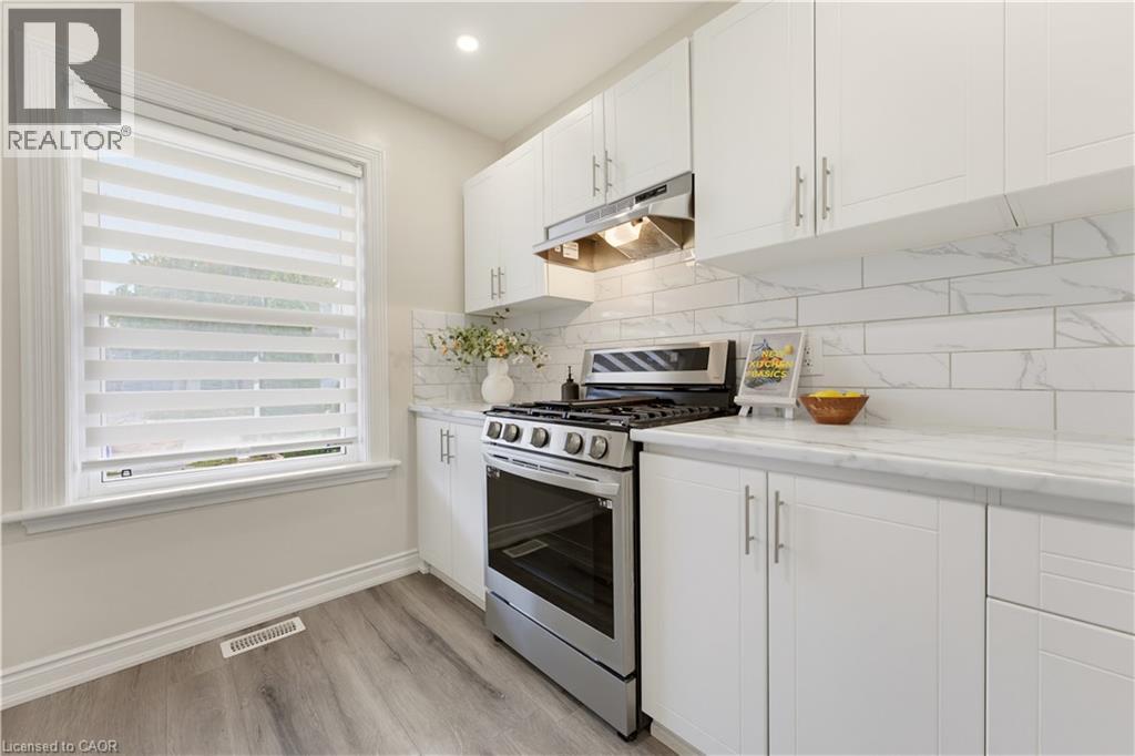 20 House Avenue Property Photo 5