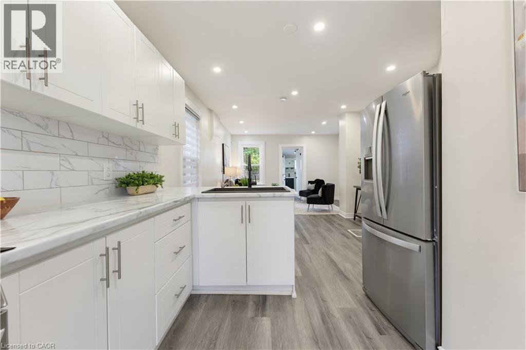20 House Avenue Property Photo 6