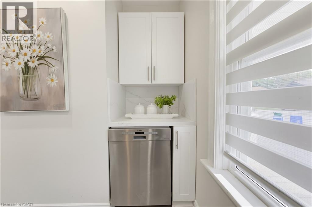 20 House Avenue Property Photo 7