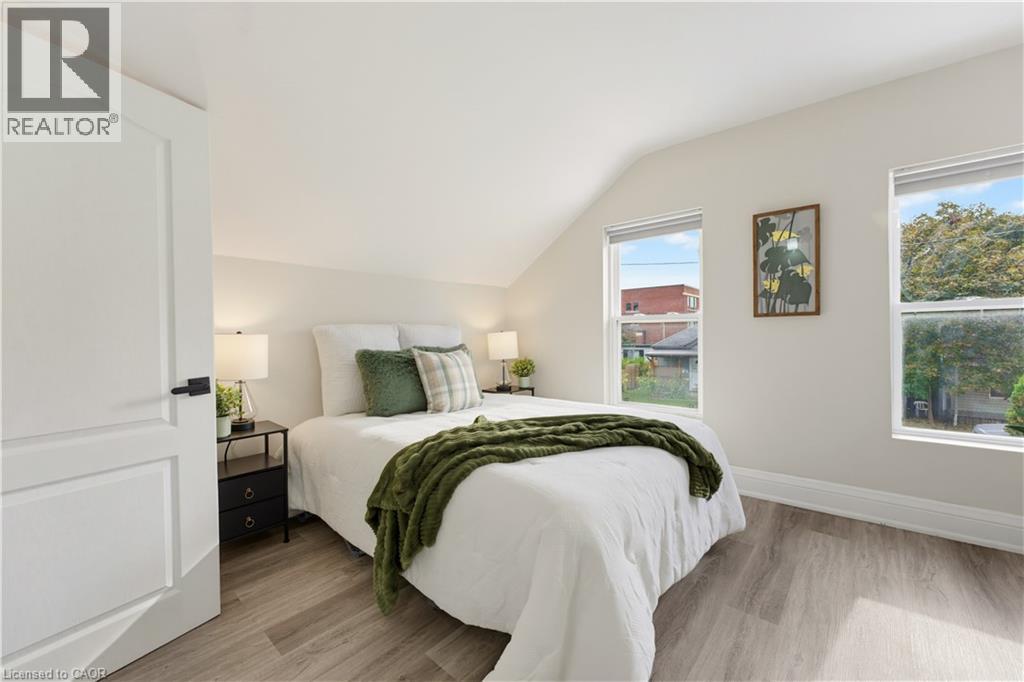20 House Avenue Property Photo 11