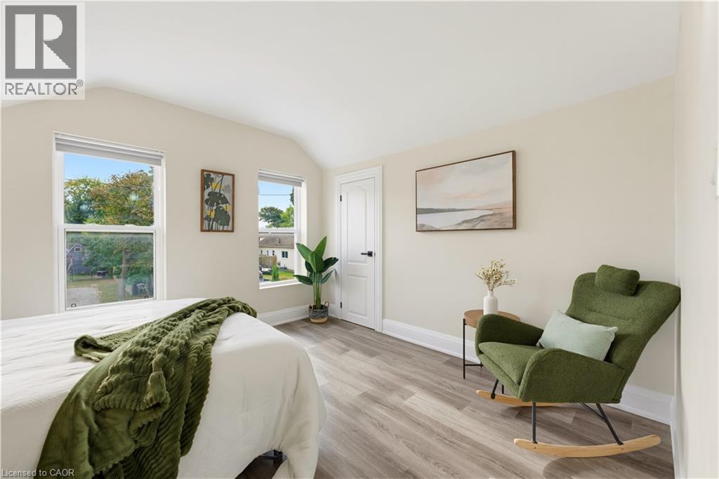 20 House Avenue Property Photo 12