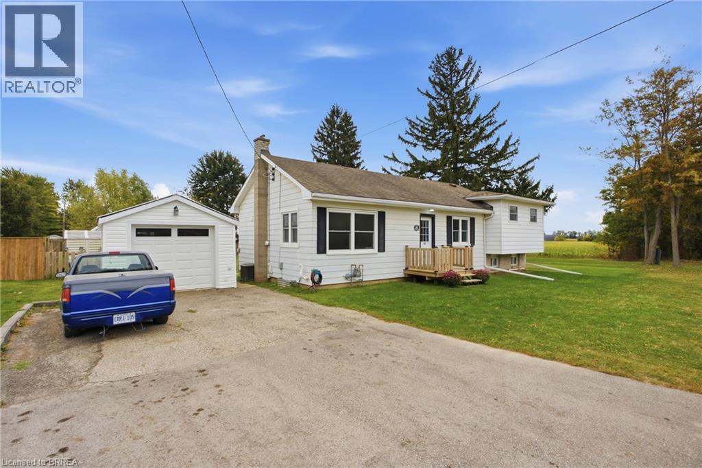 60 Railway Street W Property Photo 3