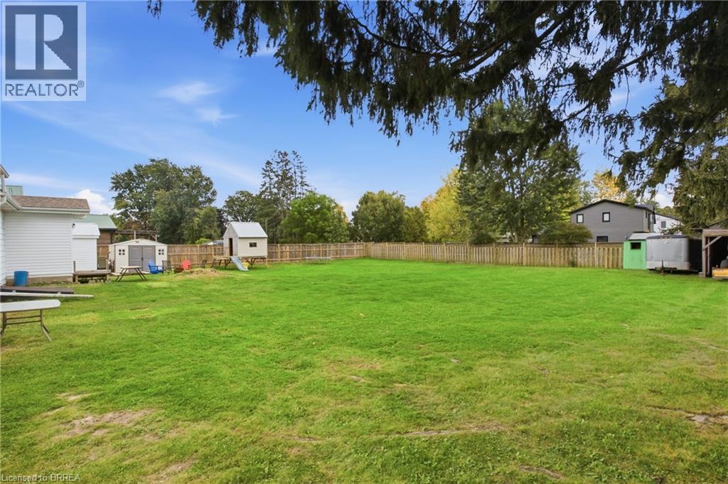 60 Railway Street W Property Photo 27