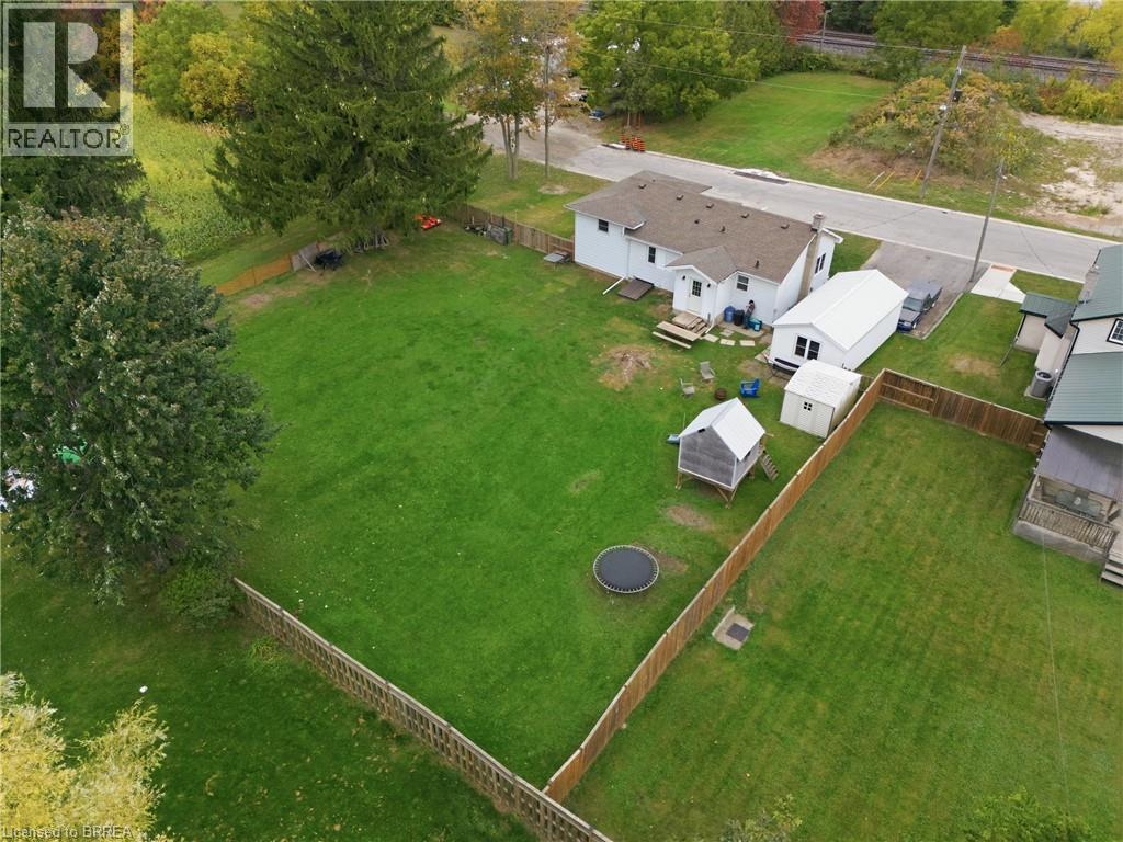 60 Railway Street W Property Photo 31