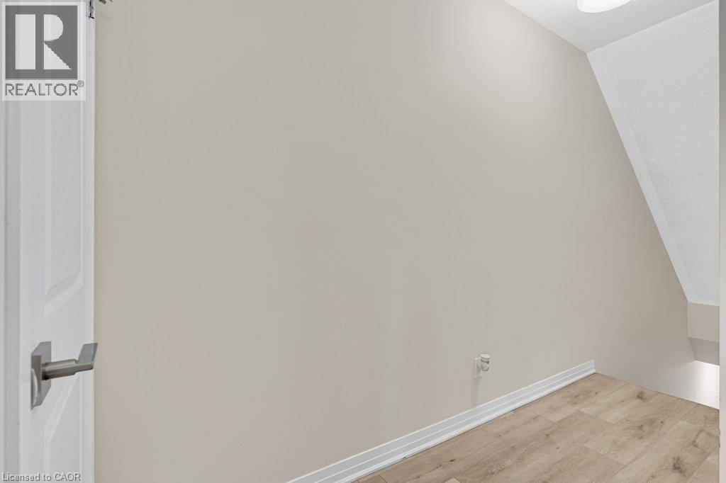 25 Isherwood Avenue Unit# 68 Property Photo 6