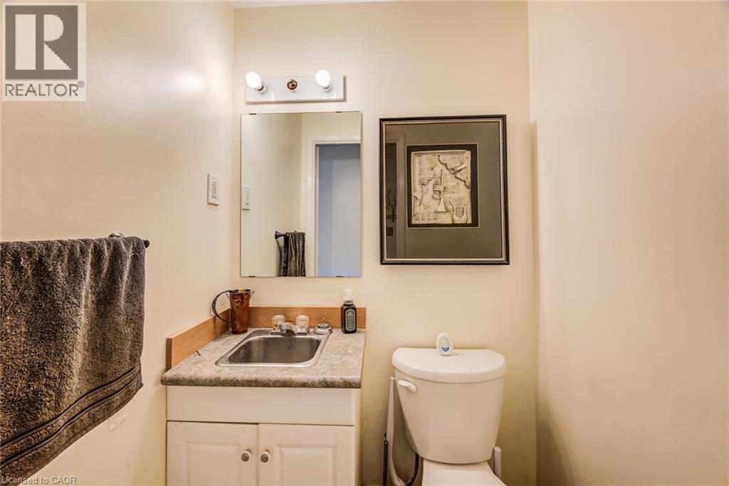 428b Dunvegan Drive Property Photo 5