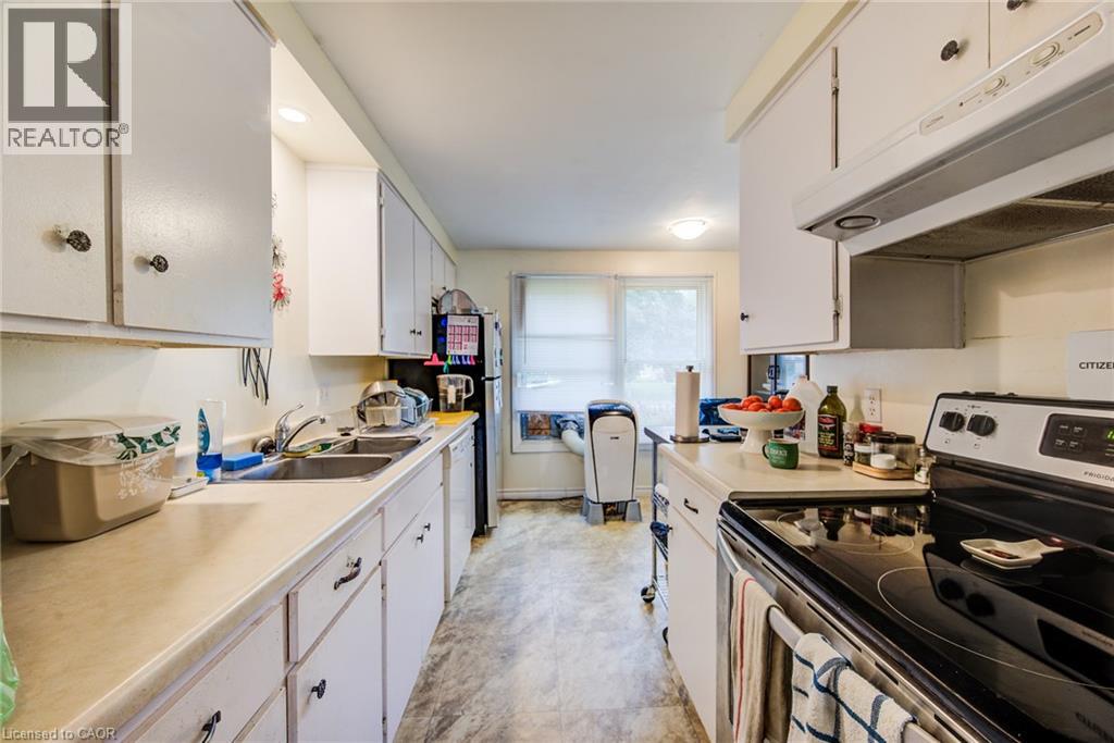 428b Dunvegan Drive Property Photo 8