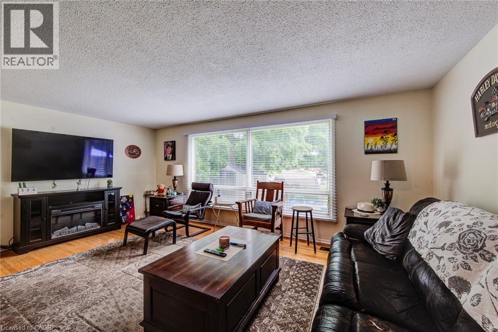 428b Dunvegan Drive Property Photo 10