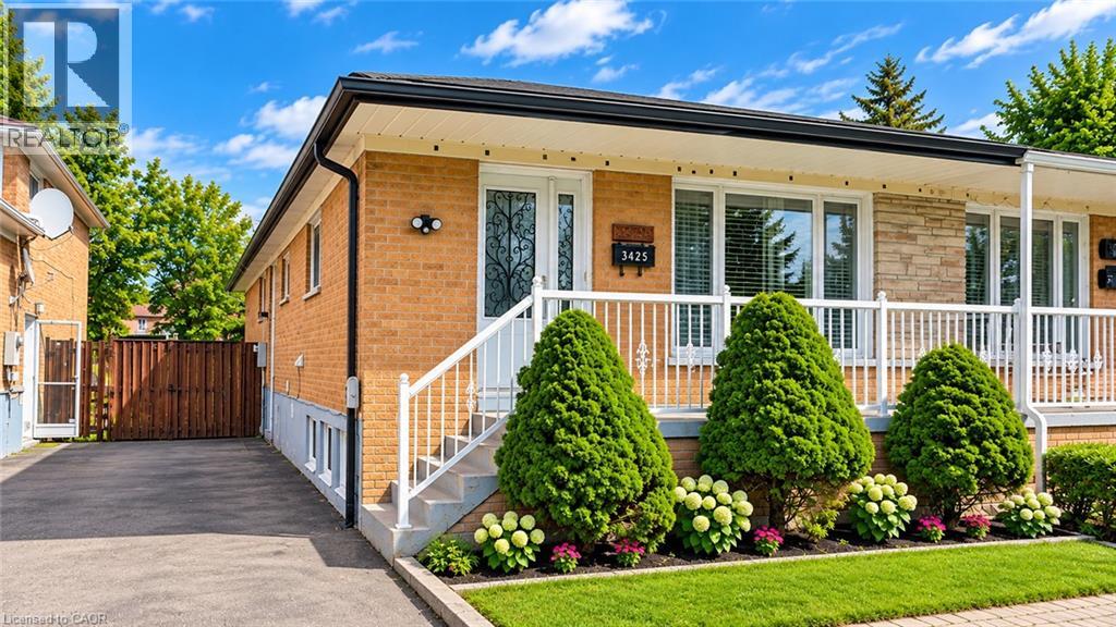 3425 LADDIE Crescent Unit# Lower