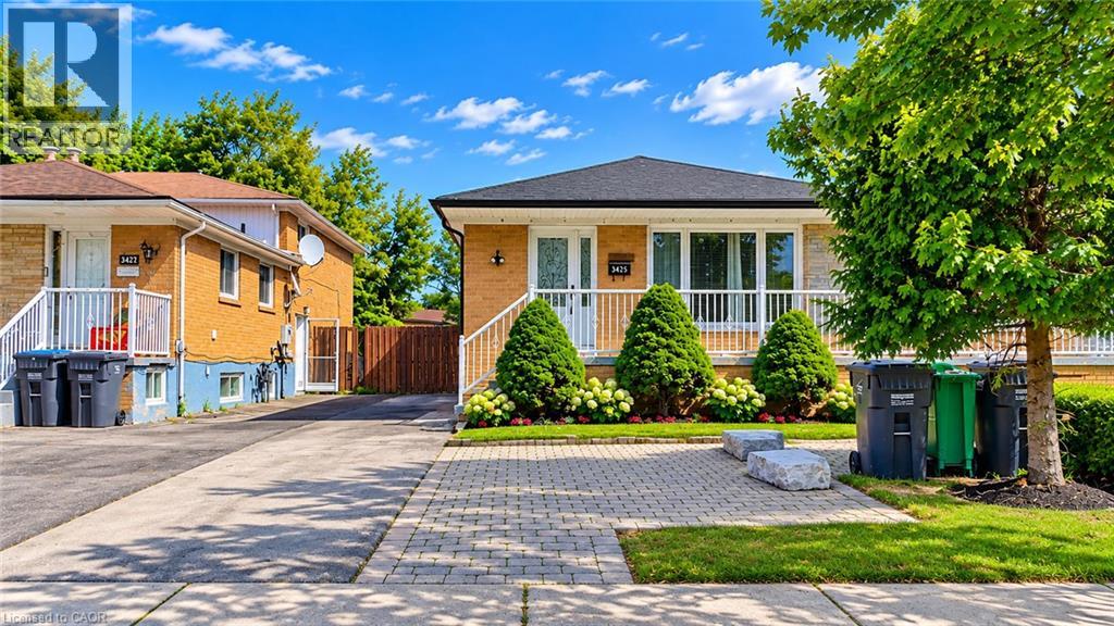 3425 Laddie Crescent Unit# Lower Property Photo 2