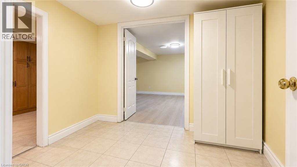 3425 Laddie Crescent Unit# Lower Property Photo 5