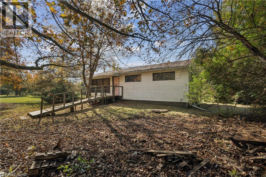 5649 25 Side Road Property Photo 5