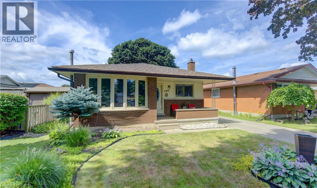 144 Holborn Drive Property Photo 3