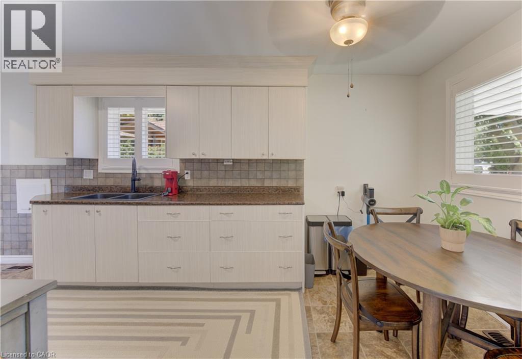 144 Holborn Drive Property Photo 8