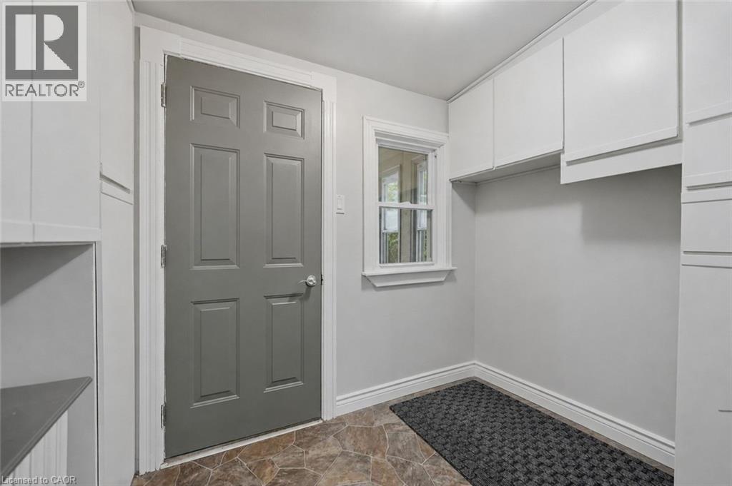 458 Davis Street Property Photo 10