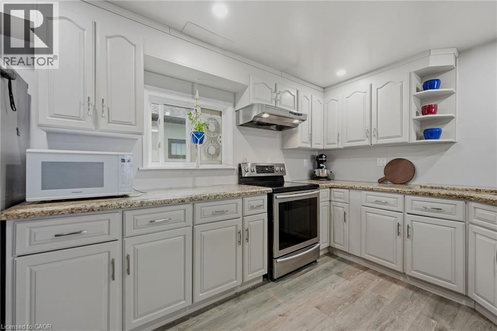 458 Davis Street Property Photo 14