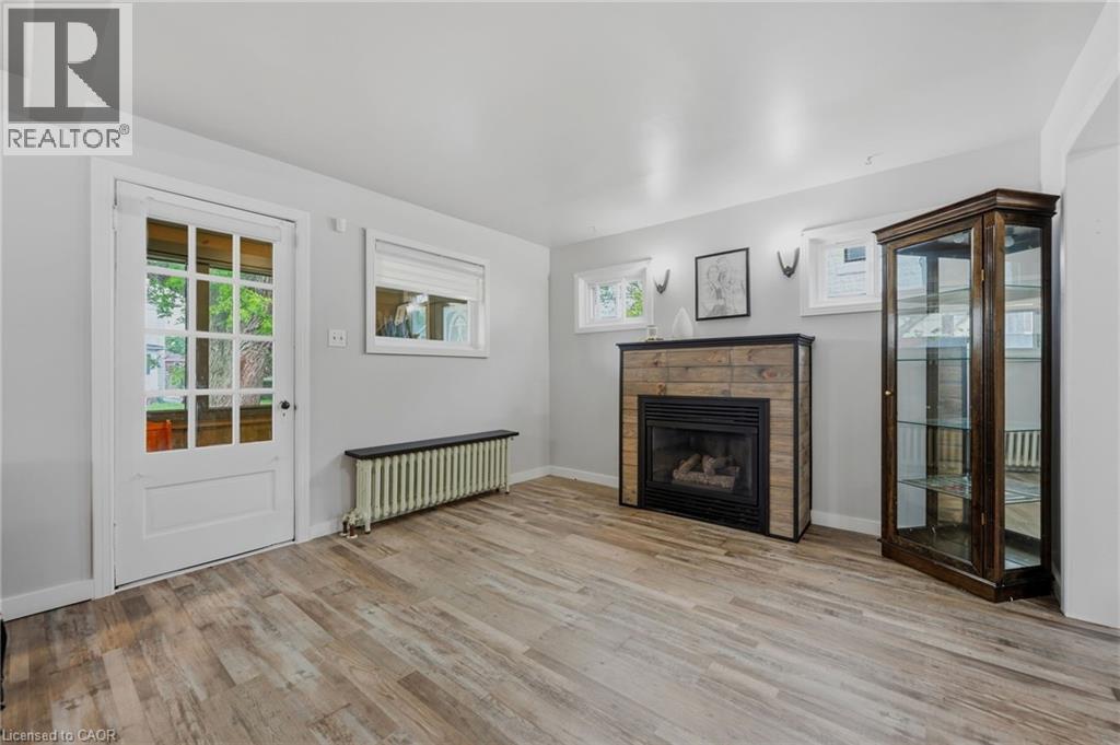 458 Davis Street Property Photo 18
