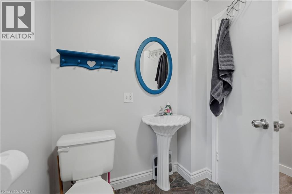 458 Davis Street Property Photo 23