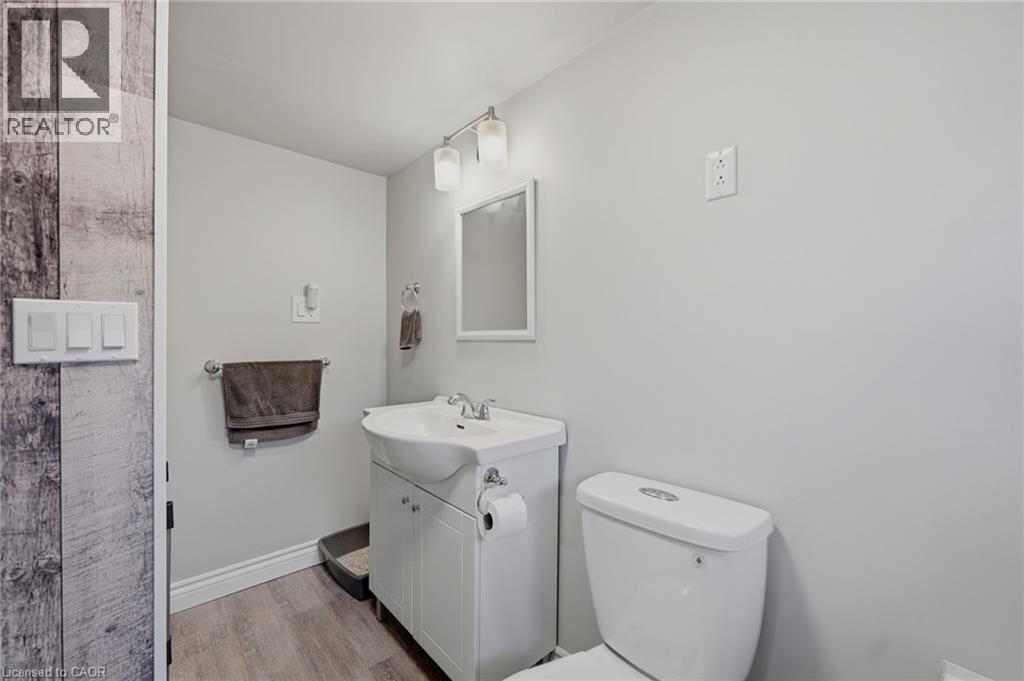 458 Davis Street Property Photo 27