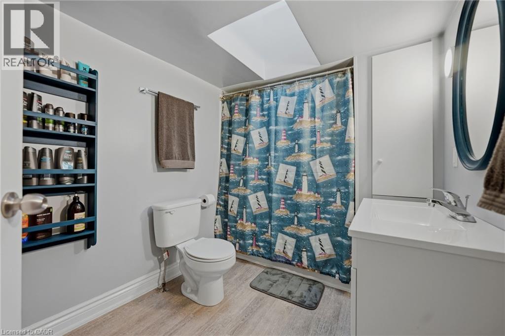 458 Davis Street Property Photo 34