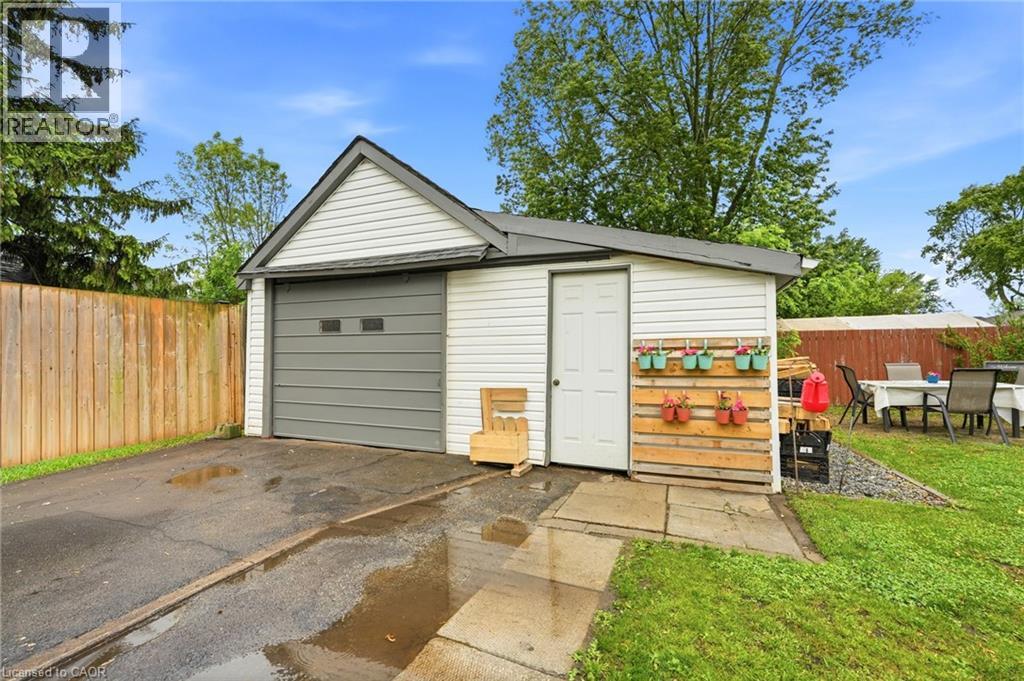 458 Davis Street Property Photo 43