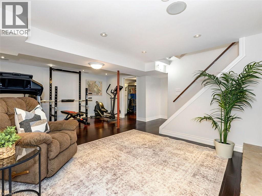 74 Maiden Lane Property Photo 36
