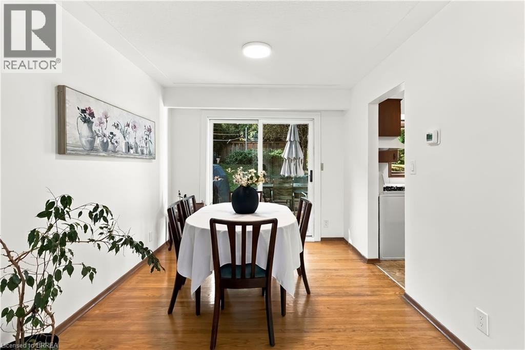 22 Applewood Crescent Property Photo 7