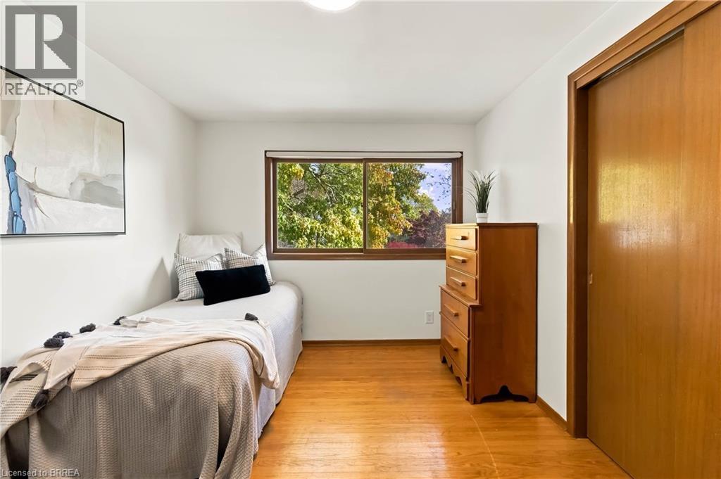 22 Applewood Crescent Property Photo 15
