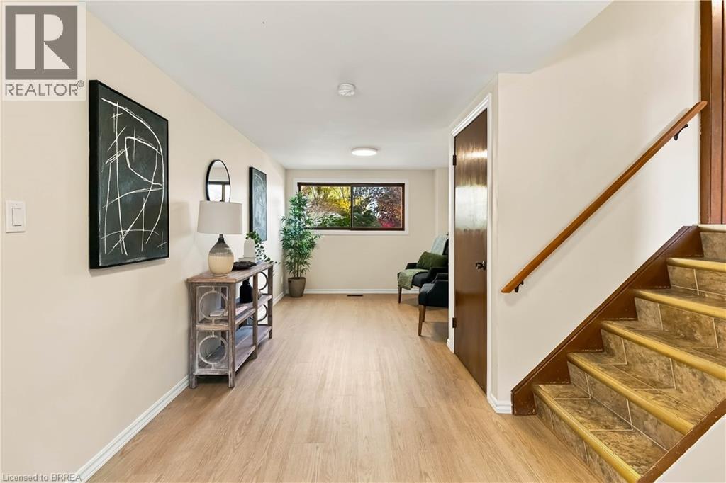 22 Applewood Crescent Property Photo 20