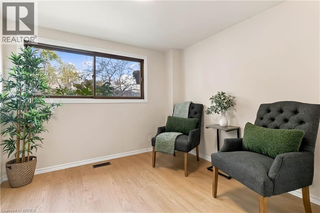 22 Applewood Crescent Property Photo 22