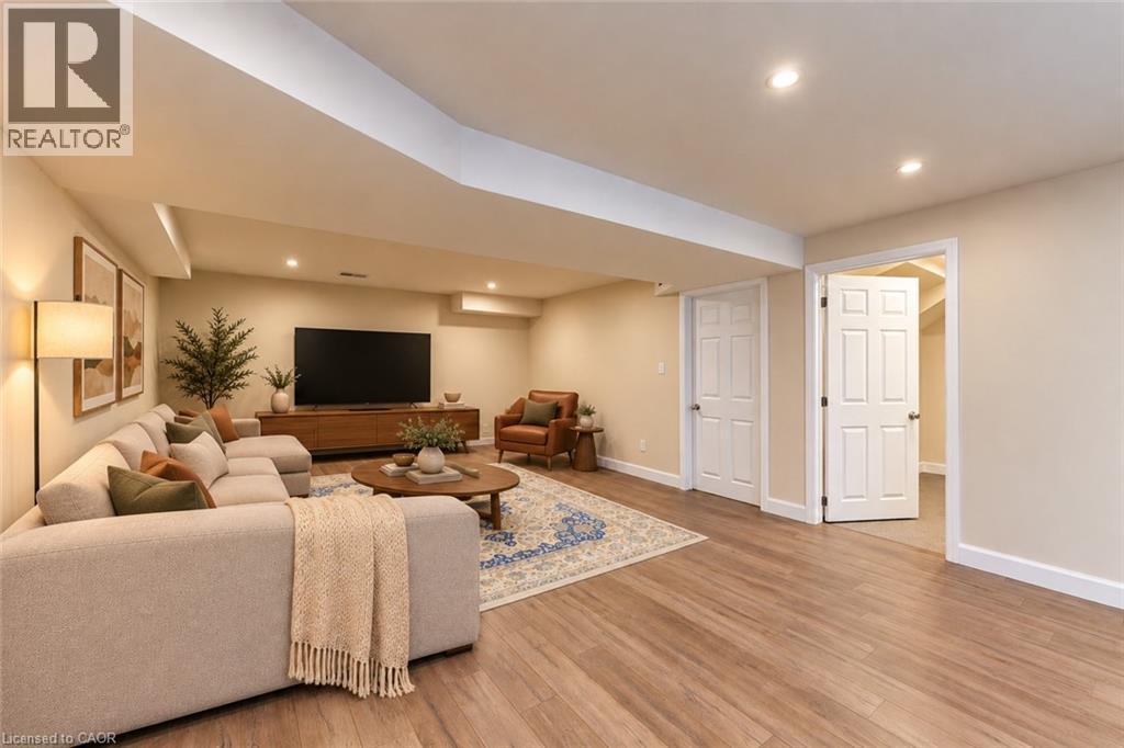 541 Brittania Crescent Property Photo 40
