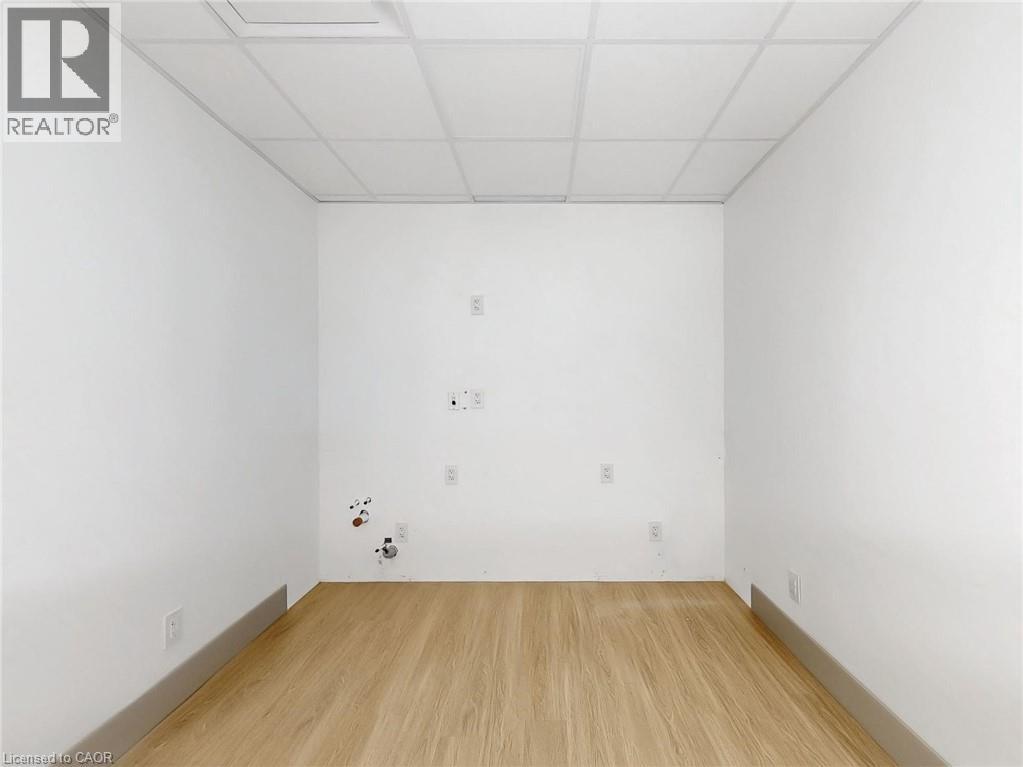 612 Upper James Street Unit# Main Fl Property Photo 21