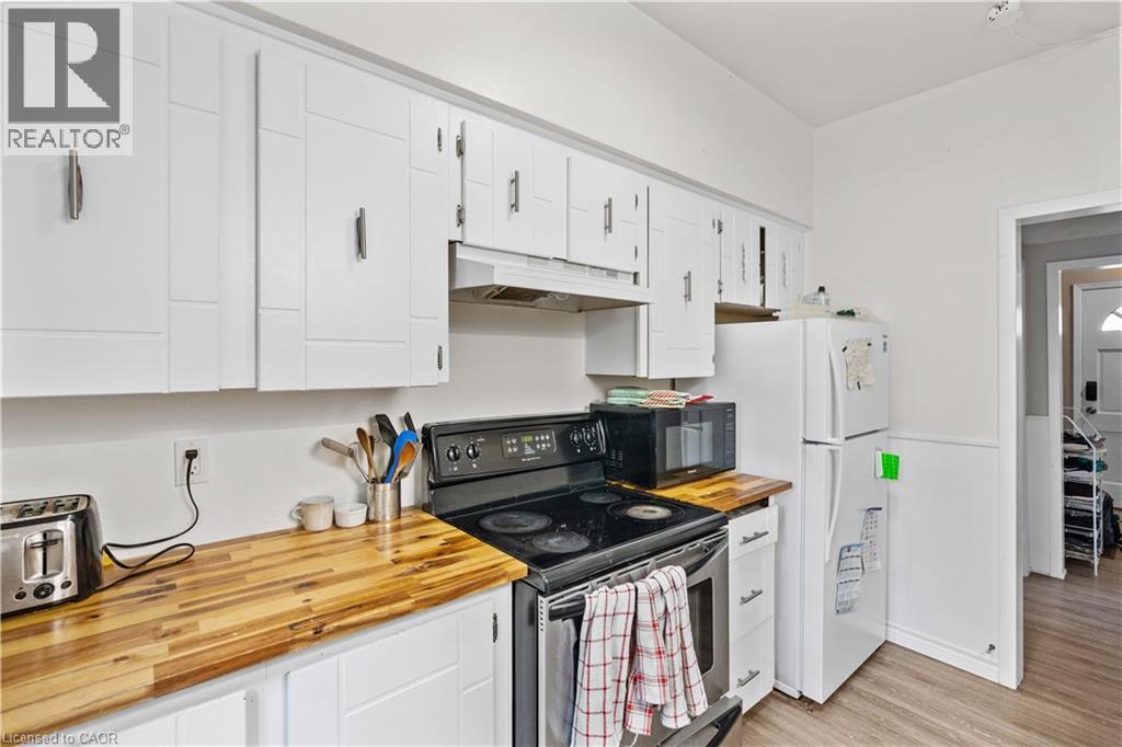 33 Cline Avenue N Property Photo 12