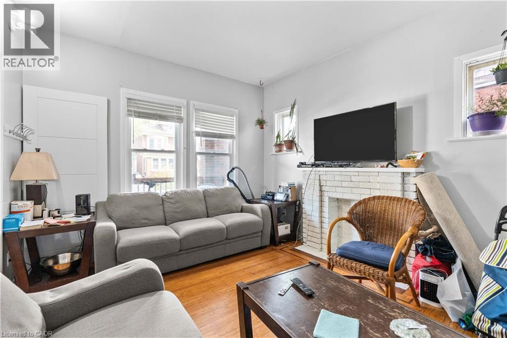 33 Cline Avenue N Property Photo 18