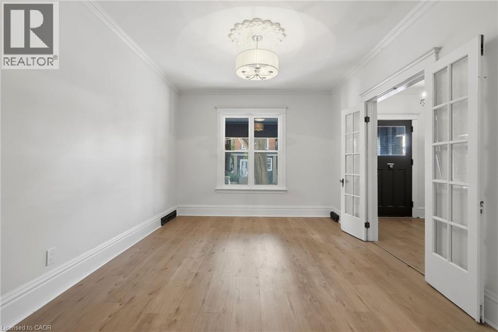 60 Stirton Street Property Photo 5