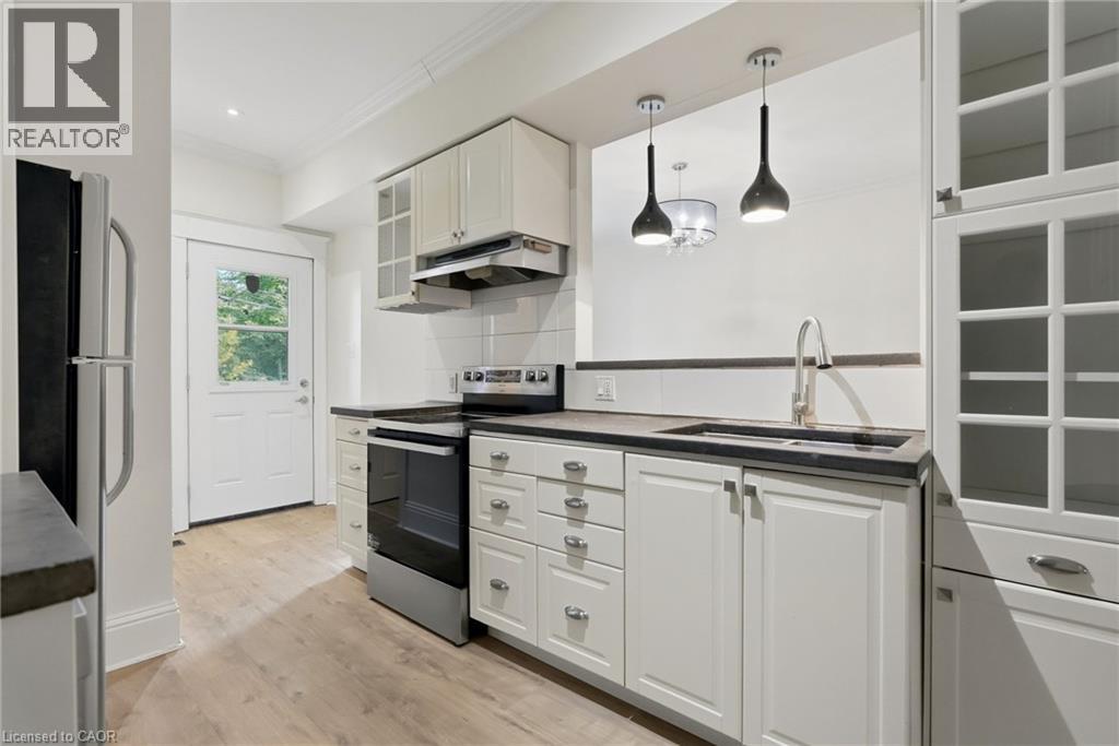 60 Stirton Street Property Photo 15