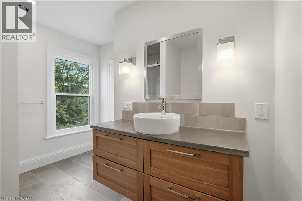 60 Stirton Street Property Photo 28