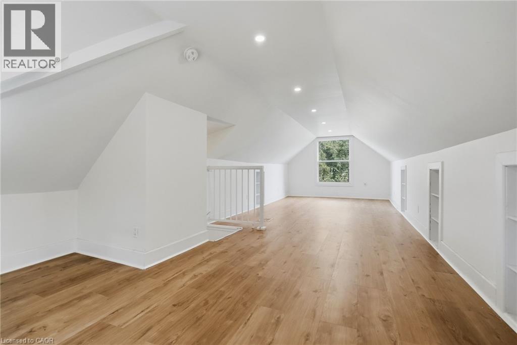 60 Stirton Street Property Photo 32