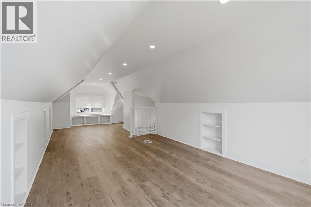 60 Stirton Street Property Photo 33