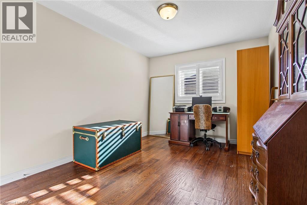 184 Pelech Crescent Property Photo 20