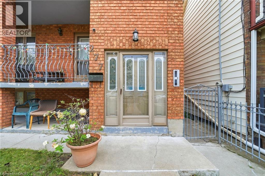 277 Harvie Avenue Property Photo 2