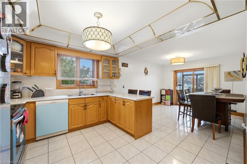 277 Harvie Avenue Property Photo 6