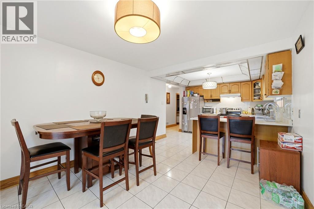 277 Harvie Avenue Property Photo 8