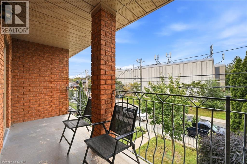 277 Harvie Avenue Property Photo 35