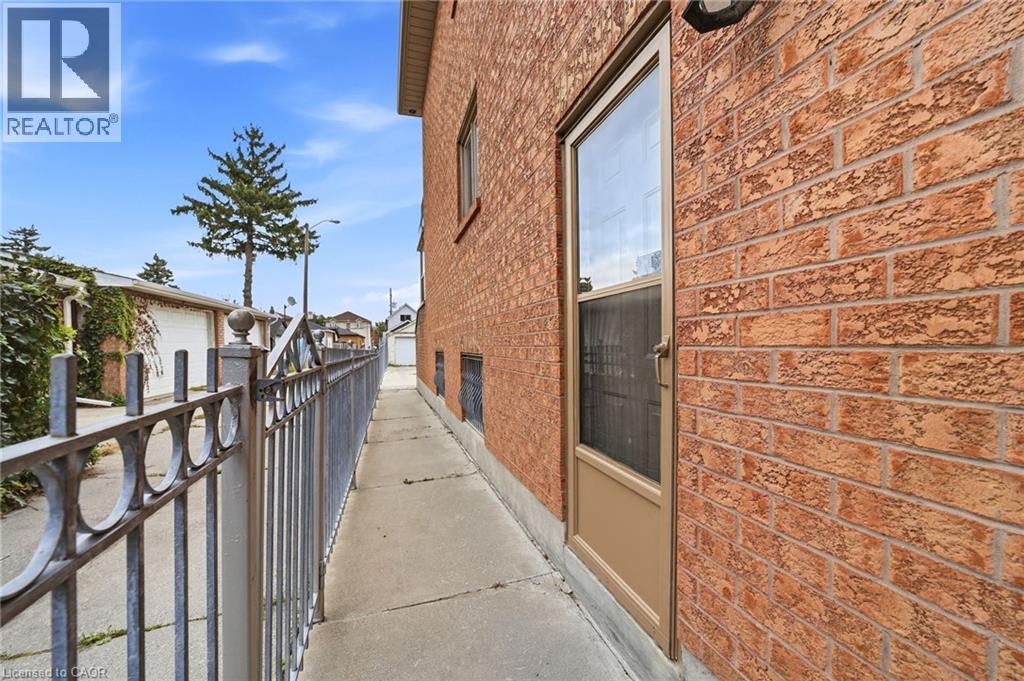 277 Harvie Avenue Property Photo 43