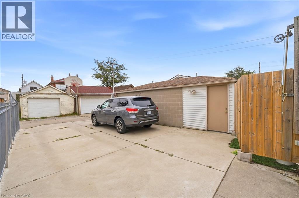 277 Harvie Avenue Property Photo 47
