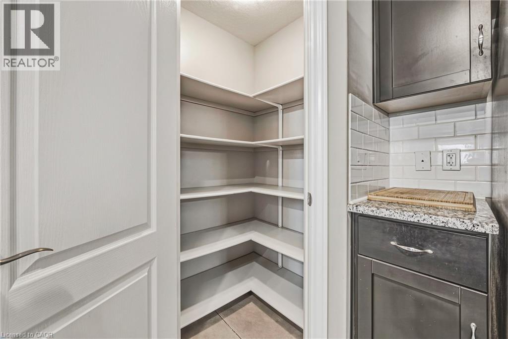 93 Couling Crescent Property Photo 12