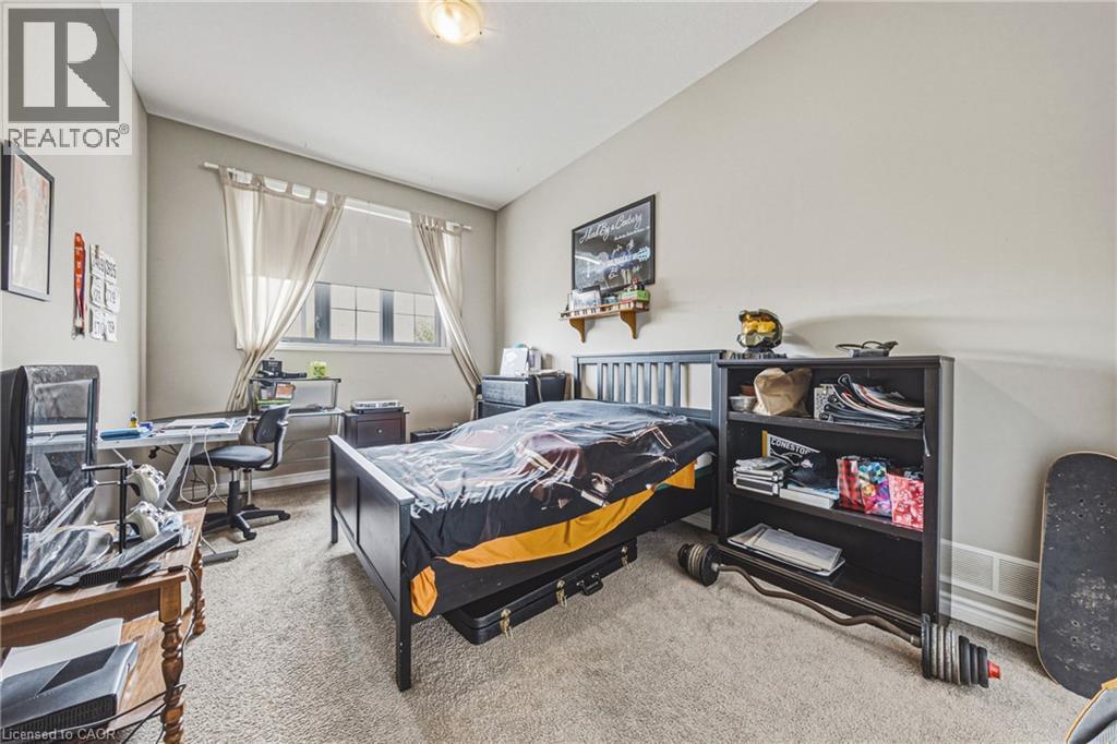 93 Couling Crescent Property Photo 16