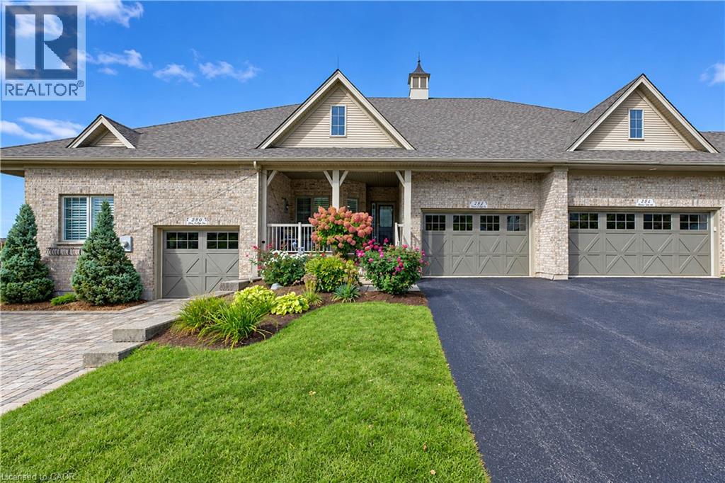 222 Chestnut Hill Crescent Photo de la propriété 1